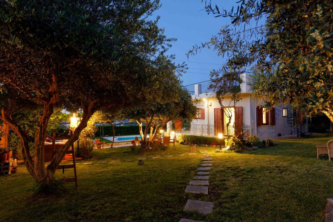 Lily'S Cottage Platanes  Exterior photo